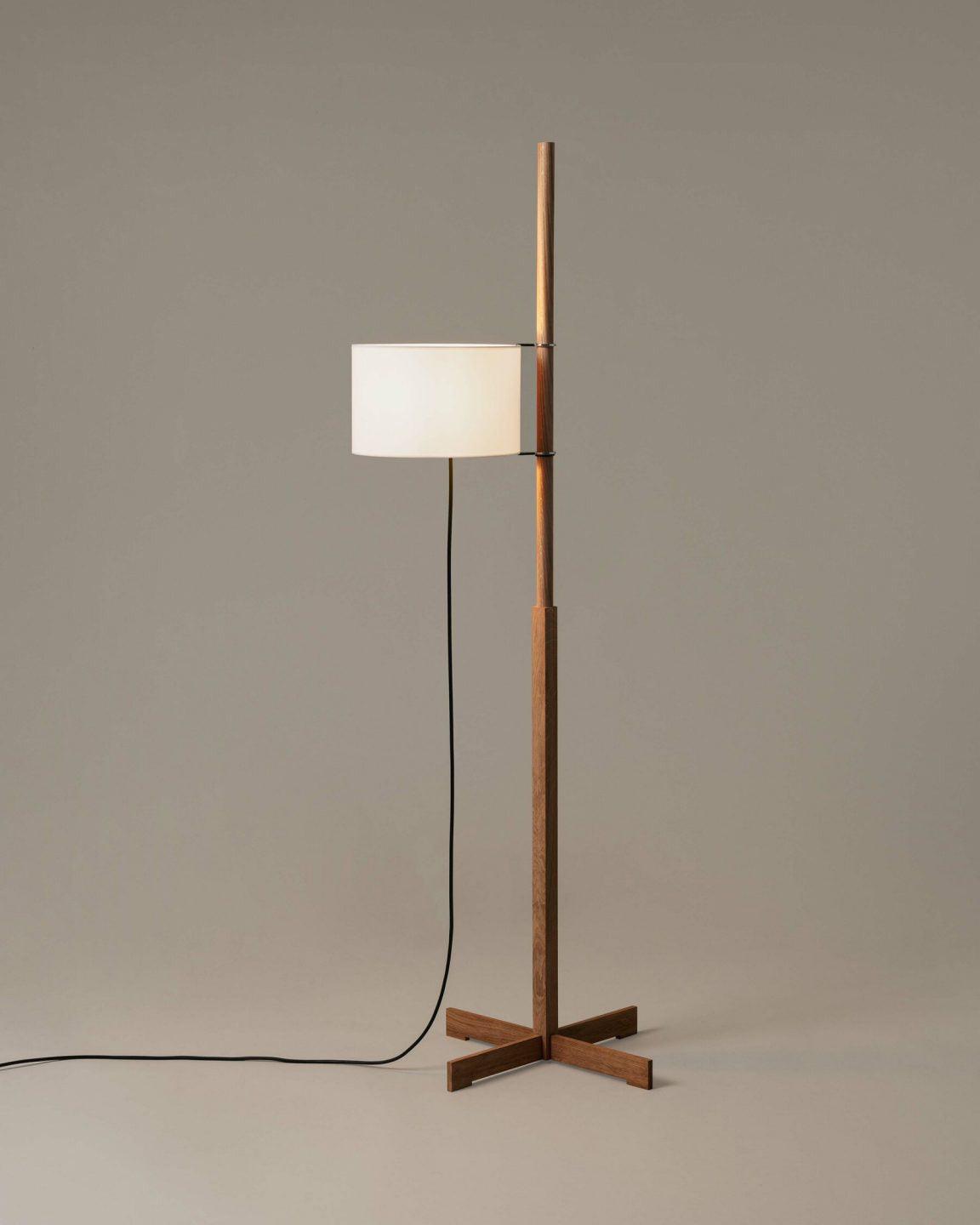 Selinira Floor Lamp