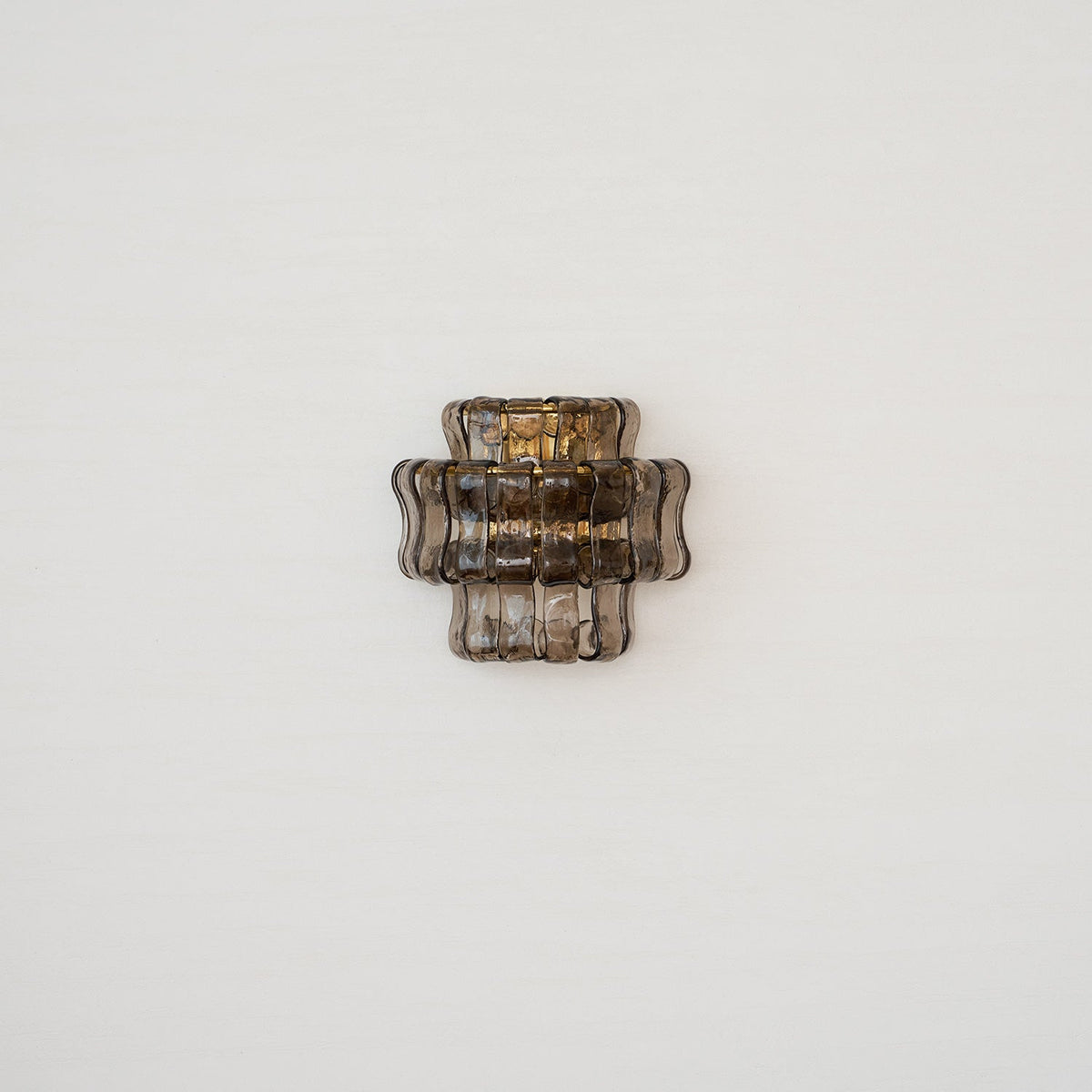 Aveniira Wall Lamp