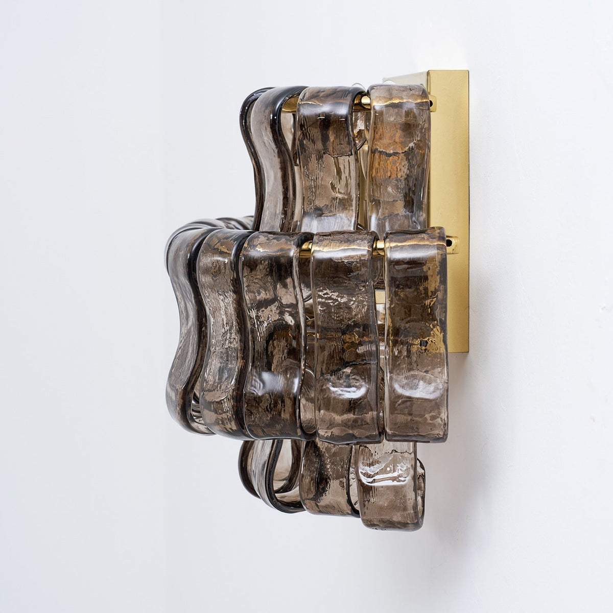 Aveniira Wall Lamp