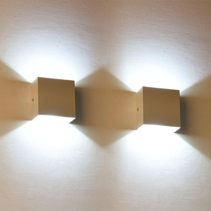 Eronil Modern Adjustable Square Outdoor Wall Lamp LED-Relic Pieces