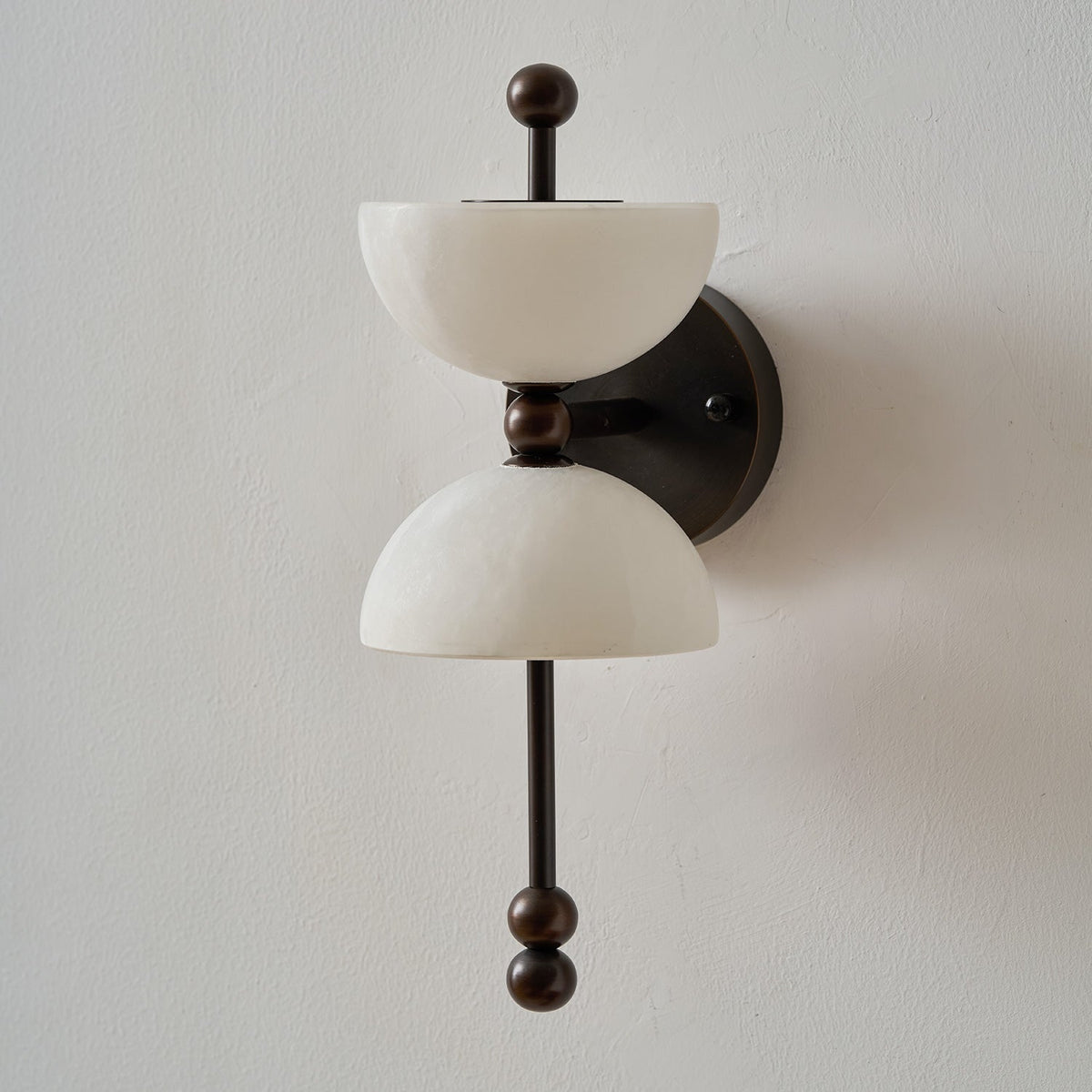 Caluaine Wall Lamp